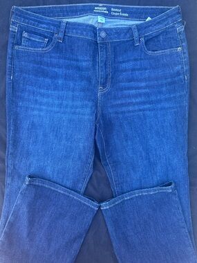 Amazon Essentials Women’s Indigo Bootcut Jeans